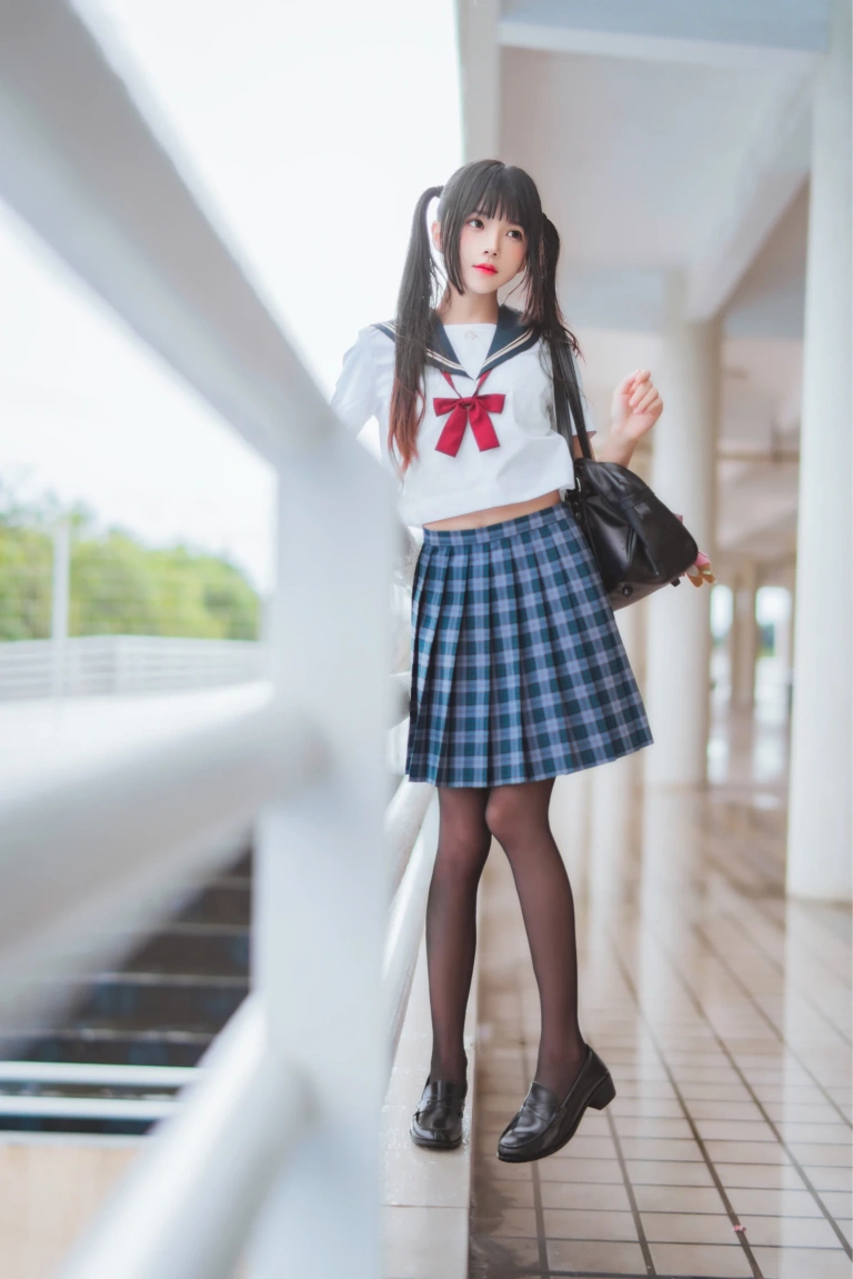 《雨恋》｜桜桃喵 · 28张写真