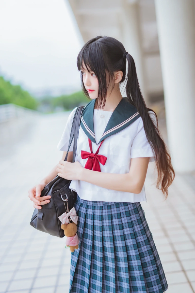 《雨恋》｜桜桃喵 · 28张写真
