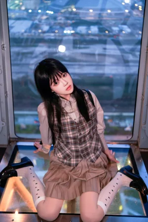 《制服摩天轮》｜桜桃喵 · 27张写真