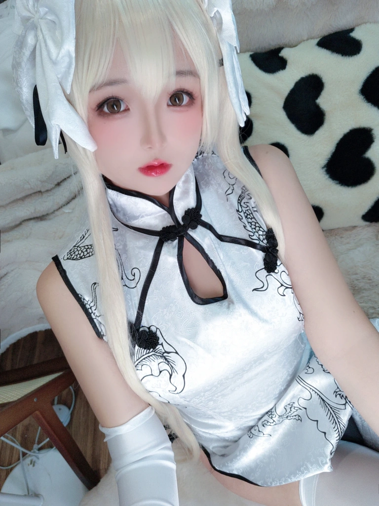《穹妹自拍》｜日奈娇(椎名莜) · 20张写真