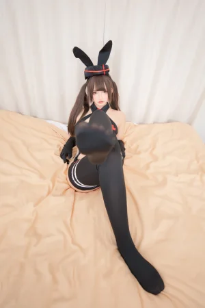 《第五季 序号58：《黑兔护士》》｜神楽坂真冬 · 75张写真、2 个视频