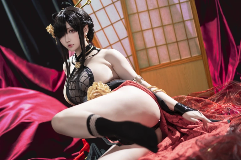 《圣诞节 约尔3 同人和风战斗服》｜星之迟迟 · 78张写真、2 个视频