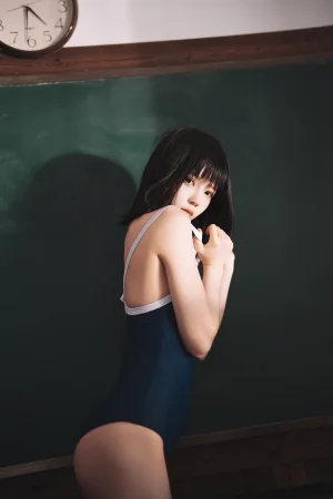 《教室死库水》｜桜桃喵 · 48张写真