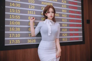 《国际航班》｜日奈娇(椎名莜) · 186张写真、5 个视频