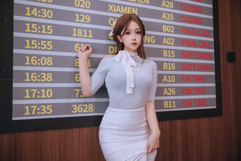 《国际航班》｜日奈娇(椎名莜) · 186张写真、5 个视频