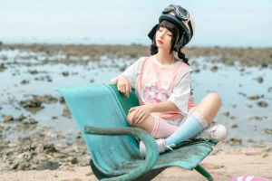 《小电车》｜蠢沫沫 · 120张写真