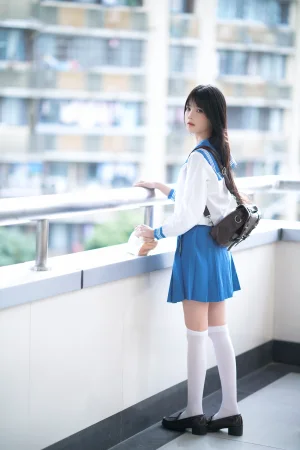 《地铁jk》｜桜桃喵 · 33张写真