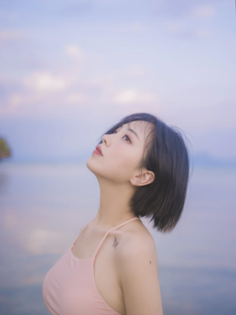 《粉色泳衣》｜念雪 · 30张写真