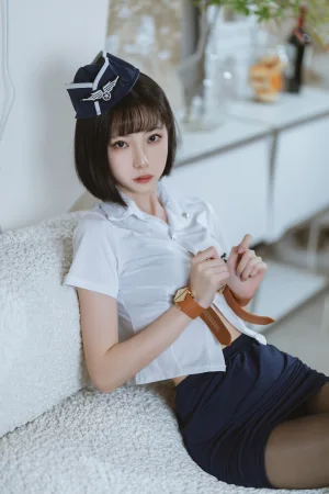 《束缚黑丝》｜许岚 · 61张写真、5 个视频