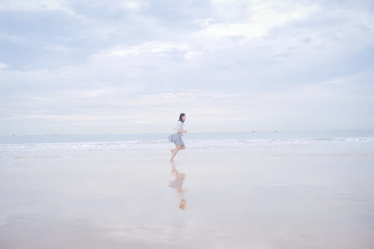 《海边jk》｜周叽是可爱兔兔 · 35张写真