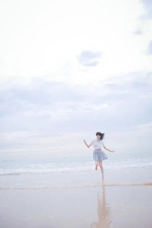 《海边jk》｜周叽是可爱兔兔 · 35张写真