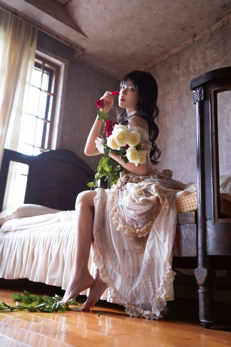 《玻璃玫瑰》｜桜桃喵 · 11张写真