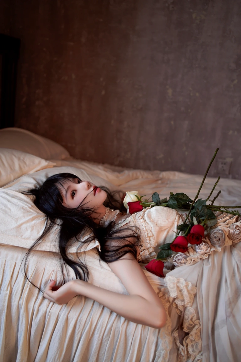 《玻璃玫瑰》｜桜桃喵 · 11张写真