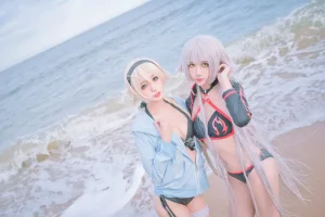 《黑白贞双人泳衣》｜周叽是可爱兔兔 · 21张写真