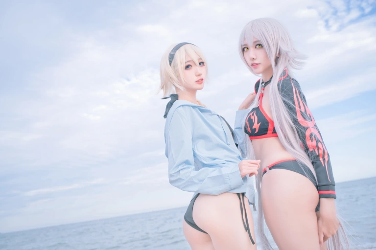 《黑白贞双人泳衣》｜周叽是可爱兔兔 · 21张写真