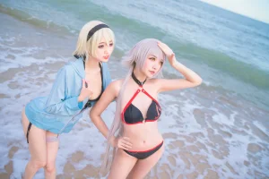 《黑白贞双人泳衣》｜周叽是可爱兔兔 · 21张写真