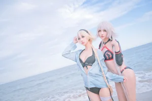 《黑白贞双人泳衣》｜周叽是可爱兔兔 · 21张写真