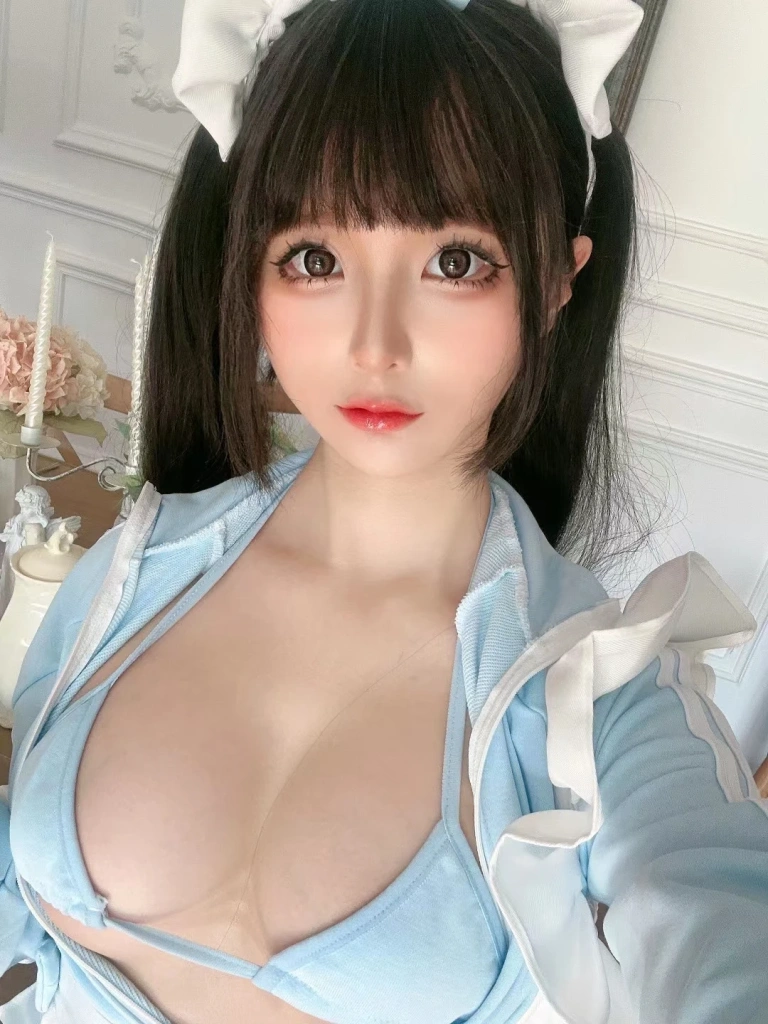 《午后》｜蠢沫沫 · 29张写真、1 个视频