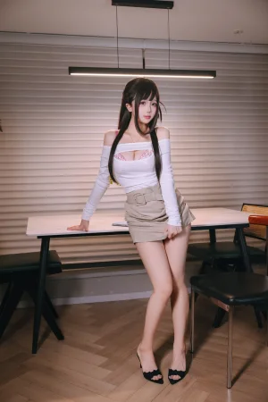 《上门家教》｜日奈娇(椎名莜) · 189张写真、5 个视频
