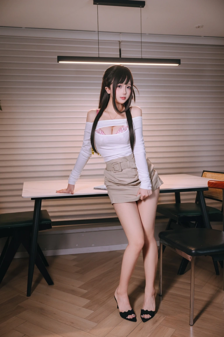 《上门家教》｜日奈娇(椎名莜) · 189张写真、5 个视频