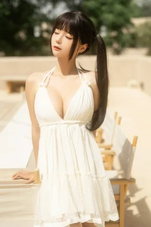 《咖啡厅》｜蠢沫沫 · 12张写真