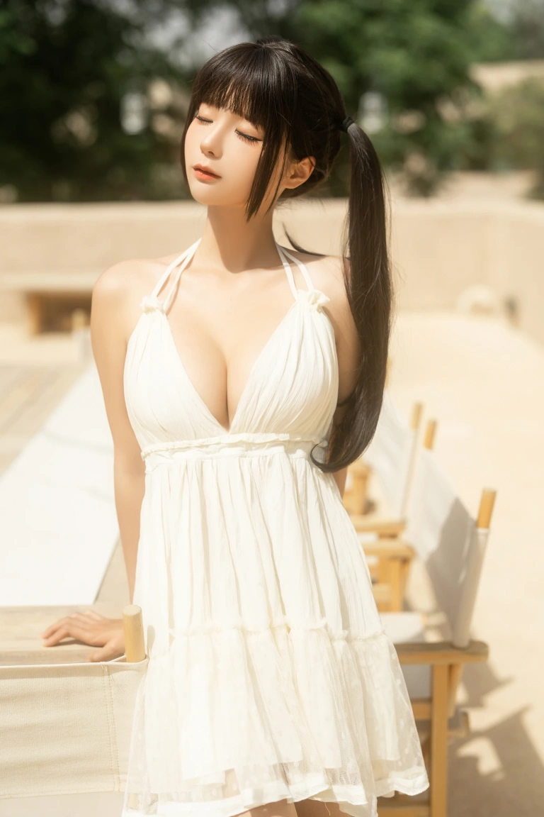 《咖啡厅》｜蠢沫沫 · 12张写真