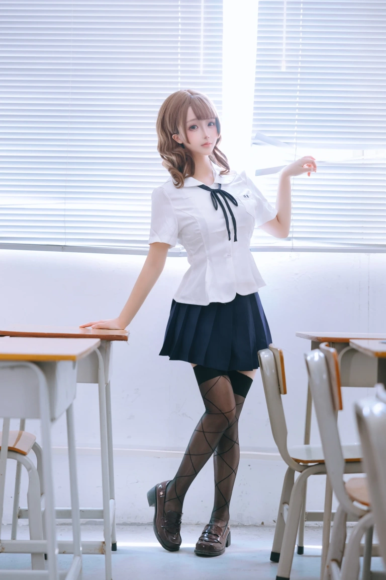《心理委员》｜日奈娇(椎名莜) · 204张写真、7 个视频