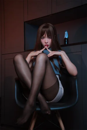 《NO.22 – 微醺喝醉了OL》｜轩萧学姐 · 57张写真