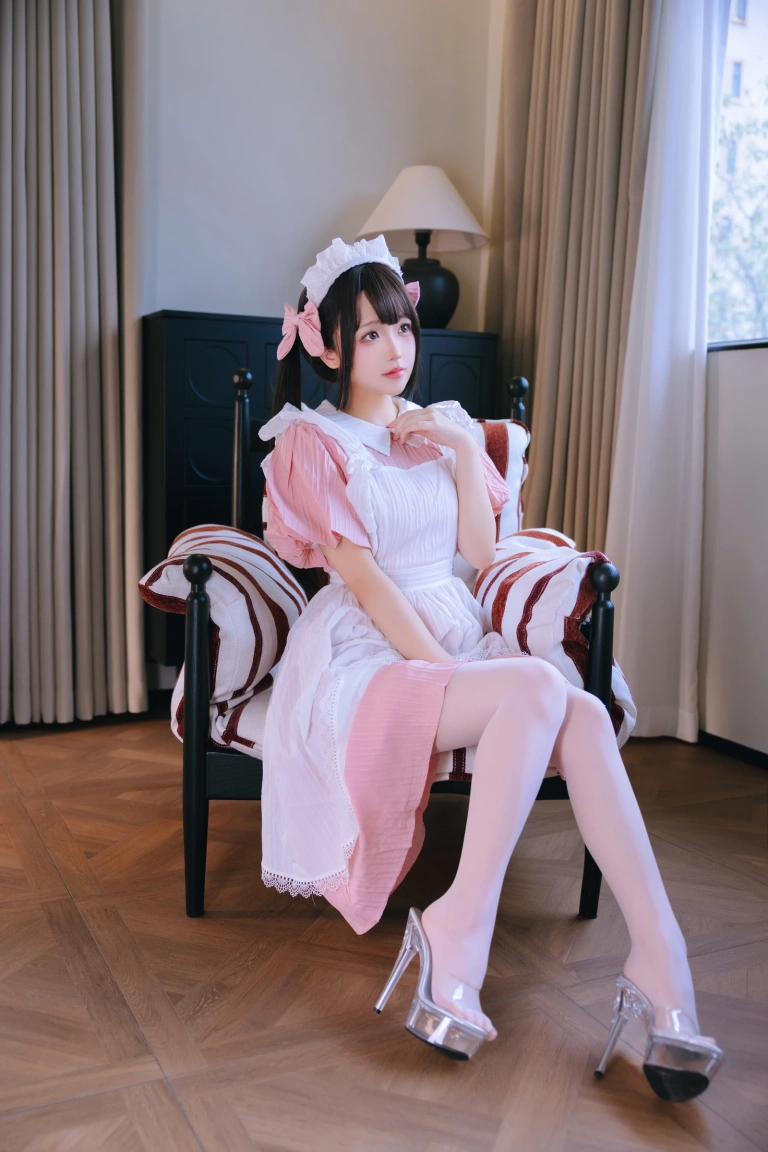 《见习女仆》｜日奈娇(椎名莜) · 224张写真、5 个视频