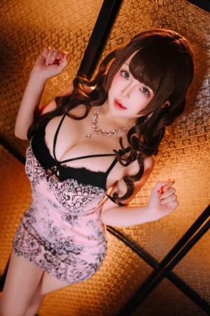 《独家晚宴》｜日奈娇(椎名莜) · 226张写真、5 个视频