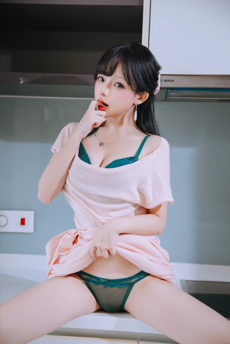 《太太》｜日奈娇(椎名莜) · 230张写真、5 个视频