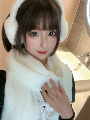 《朋友圈 自拍》｜蠢沫沫 · 66张写真