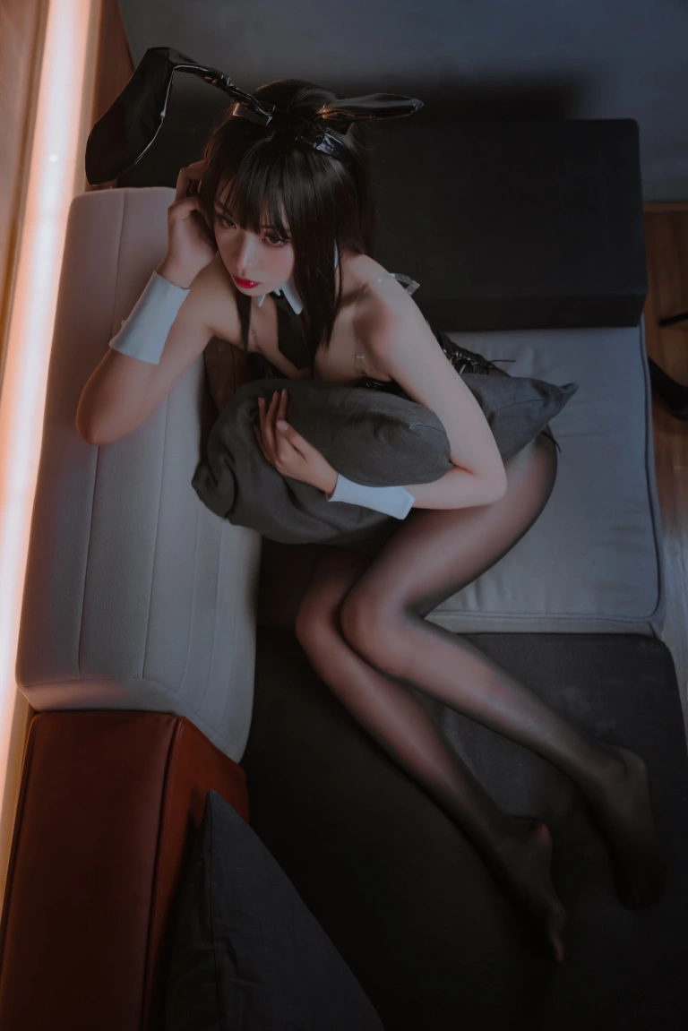《NO.24 – 中秋 兔女郎》｜轩萧学姐 · 38张写真
