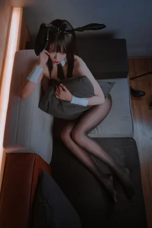 《NO.24 – 中秋 兔女郎》｜轩萧学姐 · 38张写真