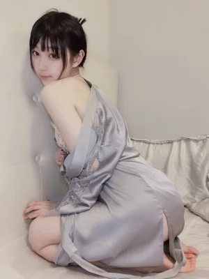 《今夕何夕睡袍》｜周叽是可爱兔兔 · 9张写真