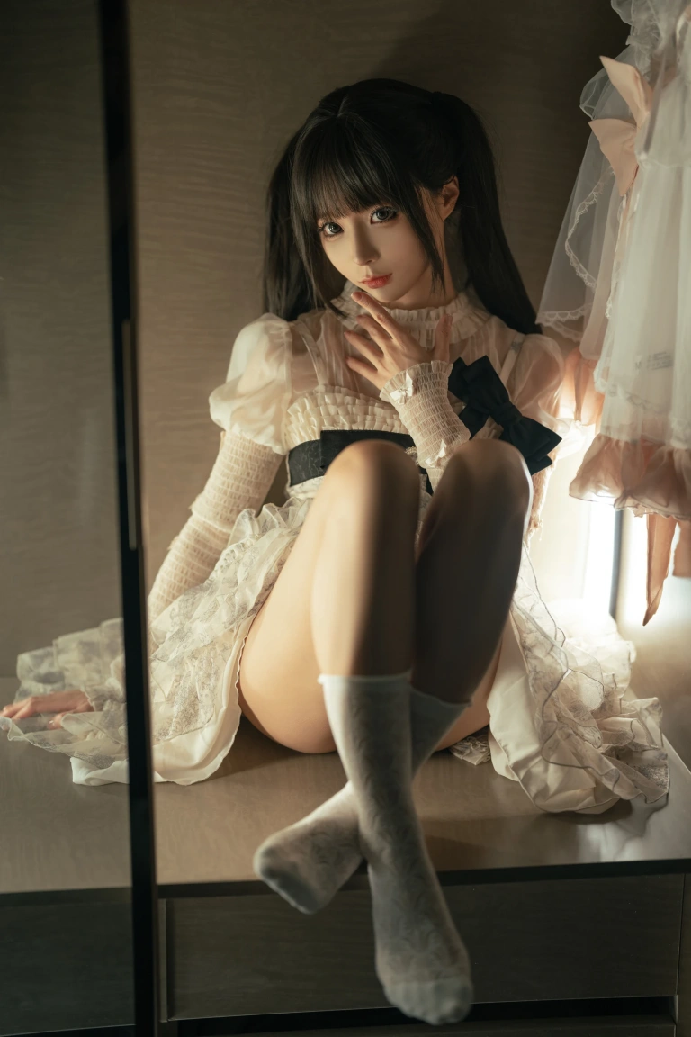 《柜中她》｜蠢沫沫 · 9张写真