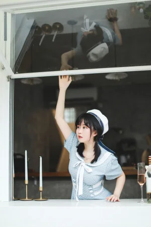 《私人拍摄图》｜依酱 · 30张写真