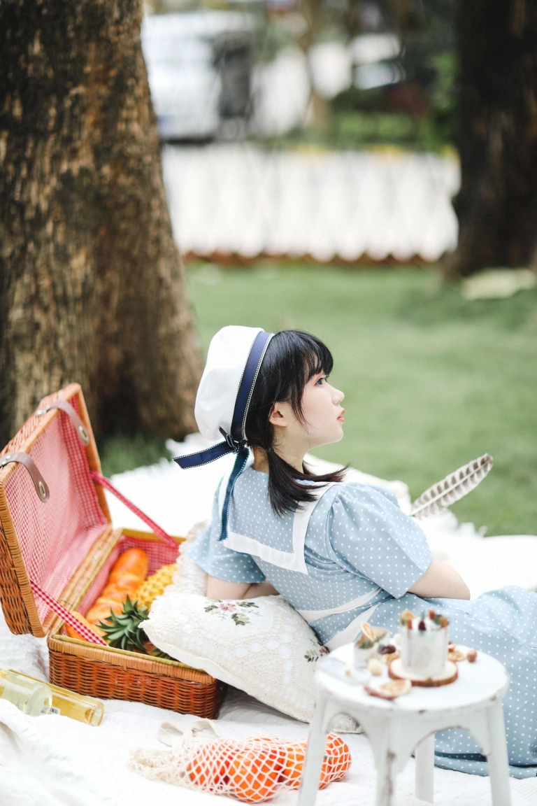 《私人拍摄图》｜依酱 · 30张写真