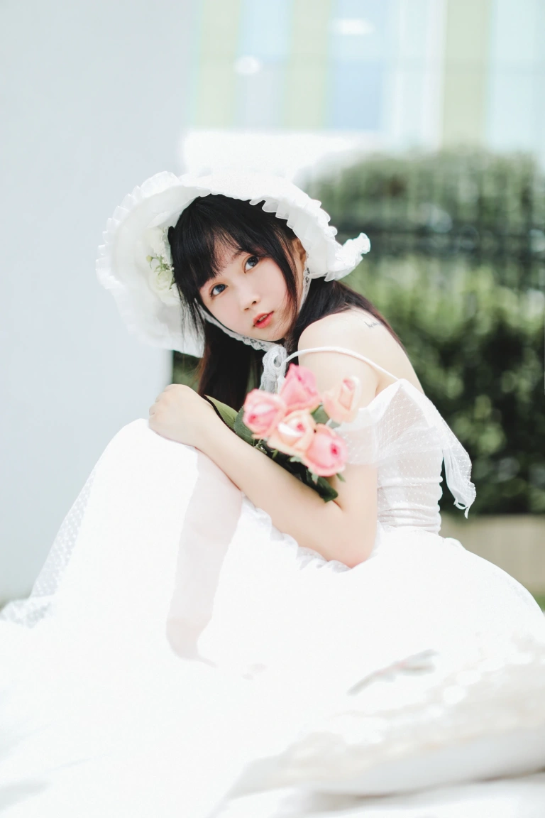 《私人拍摄图》｜依酱 · 30张写真
