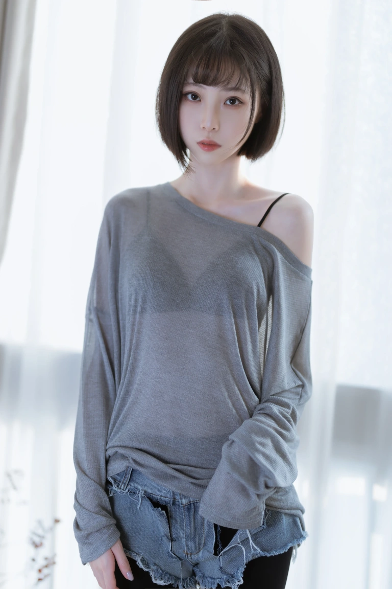 《半透毛衣》｜许岚 · 40张写真