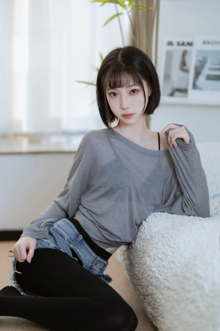 《半透毛衣》｜许岚 · 40张写真