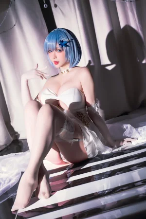 《2024年08月计划D 恰巴耶夫礼服》｜星之迟迟 · 25张写真