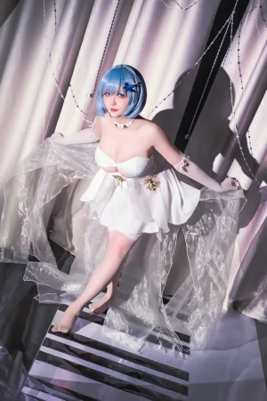 《2024年08月计划D 恰巴耶夫礼服》｜星之迟迟 · 25张写真