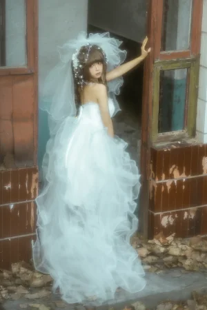 《二月T3订阅《婚纱》｜蠢沫沫 · 61张写真