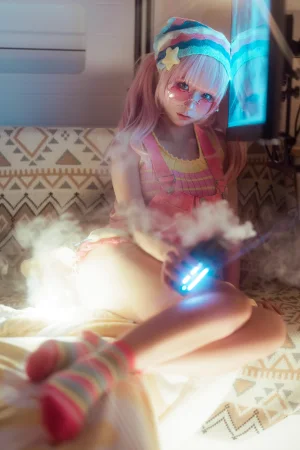 《二月T3订阅《烟》｜蠢沫沫 · 66张写真