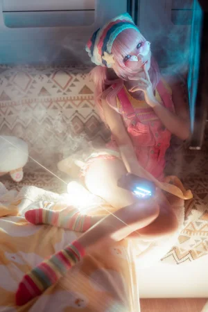 《二月T3订阅《烟》｜蠢沫沫 · 66张写真