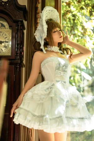 《二月T3订阅《公主裙》｜蠢沫沫 · 31张写真