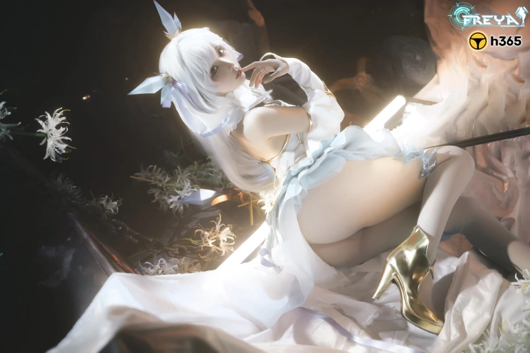 《三月T3订阅《萝姬改》》｜蠢沫沫 · 14张写真