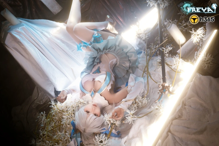 《三月T3订阅《萝姬改》》｜蠢沫沫 · 14张写真
