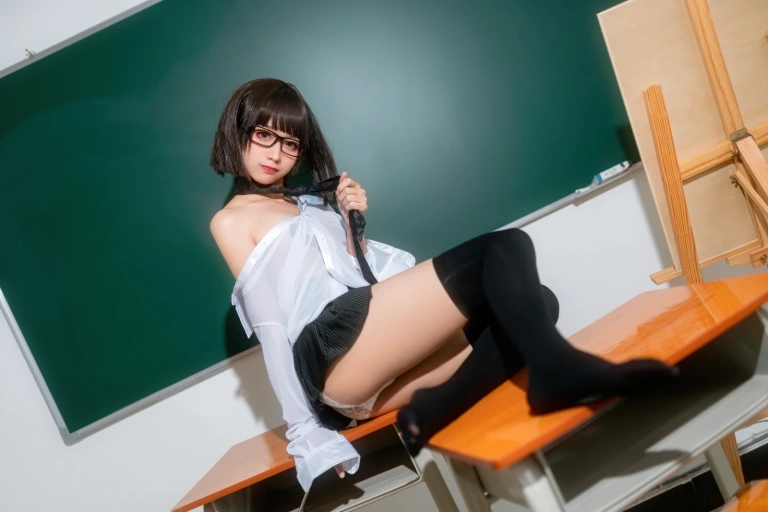 《教师》｜蠢沫沫 · 26张写真